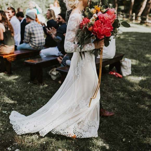 Dreamers and Lovers Lisa Lace Wedding Dress - Picture 6 of 9